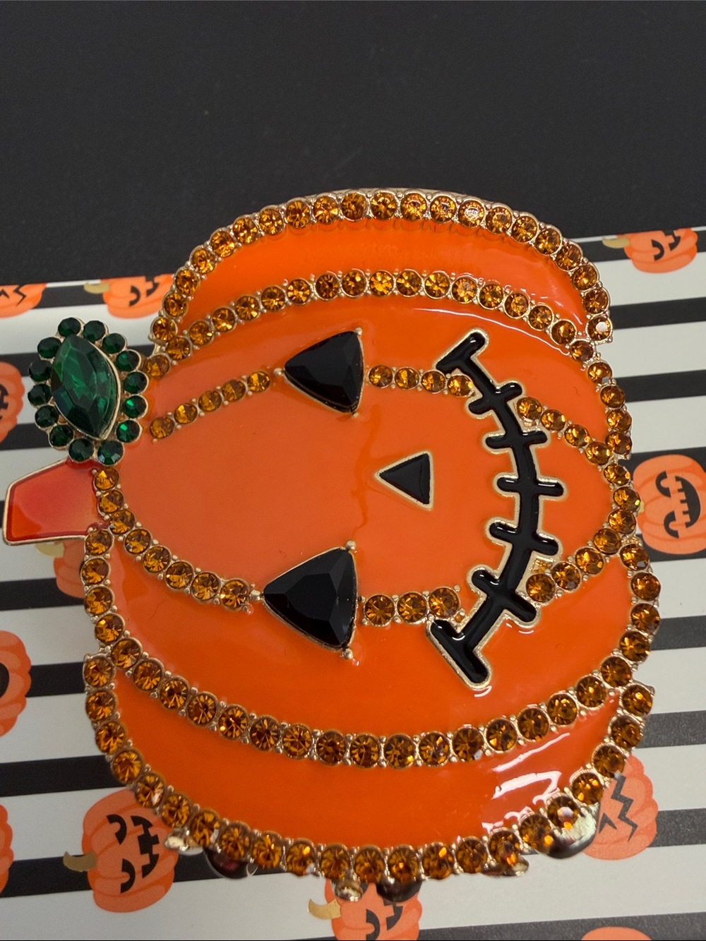 Piper K | October Fun Pumpkin Metal Hair Clip w/ Rhinestone Accents 🎃 - Picture 4 of 7